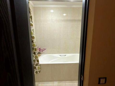 квартира за адресою Київ, Дарницький бульв., 8