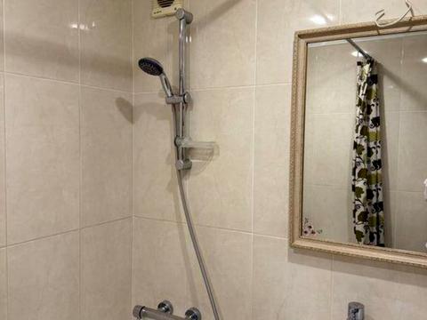 квартира за адресою Київ, Дарницький бульв., 8