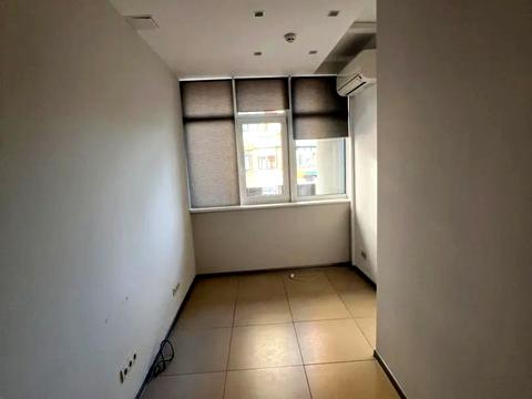 комерційна за адресою Лесі Українки бульв., 23