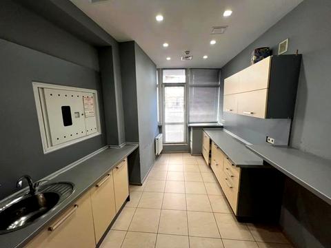 комерційна за адресою Лесі Українки бульв., 23