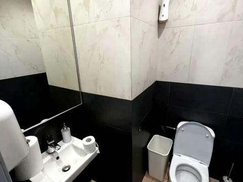 комерційна за адресою Лесі Українки бульв., 23