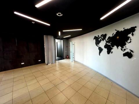 комерційна за адресою Лесі Українки бульв., 23