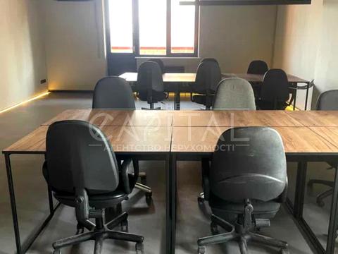 комерційна за адресою Ділова вул. (Димитрова), 2-Б