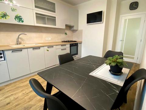 квартира за адресою Хіміків вул., 28, к.7-14