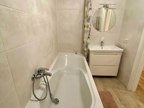 квартира за адресою Хіміків вул., 28, к.7-14