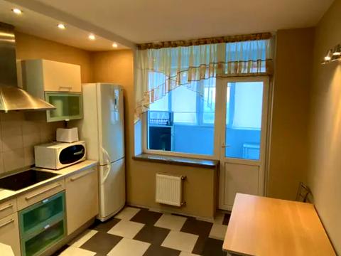 квартира по адресу Верховинная ул., 37