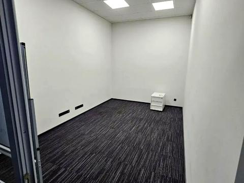 комерційна за адресою Борщагівська вул., 154