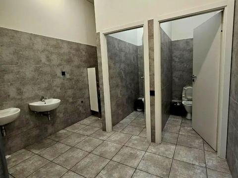 комерційна за адресою Борщагівська вул., 154