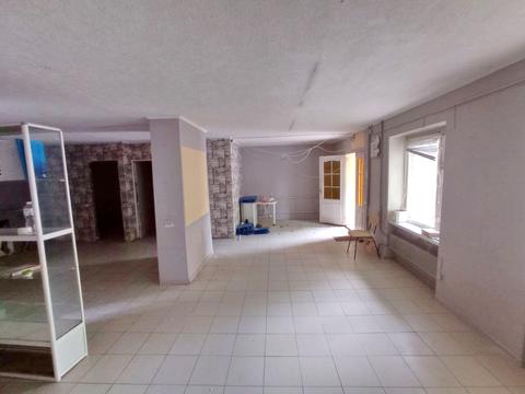 комерційна за адресою Робоча вул., 75