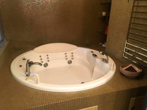 квартира за адресою Київ, Володимира Івасюка просп. (Героїв Сталінграду), 10-А