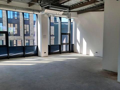 комерційна за адресою Київ, Академіка Книшова вул. (Амурська), 6