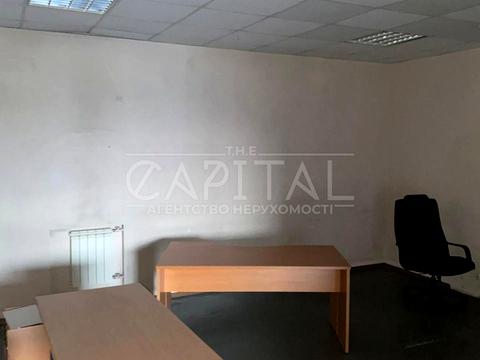 комерційна за адресою Саперно-Слобідська вул., 25