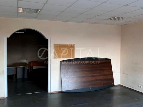 комерційна за адресою Саперно-Слобідська вул., 25