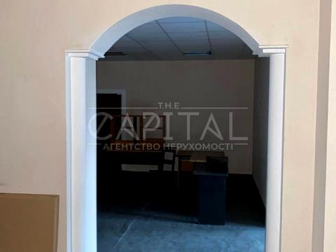 комерційна за адресою Саперно-Слобідська вул., 25