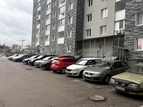 комерційна за адресою Коноплянська вул., 22-А