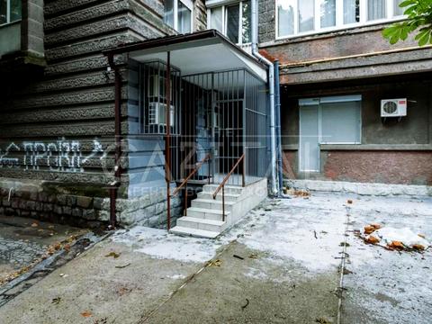 комерційна за адресою Політехнічний пров., 4