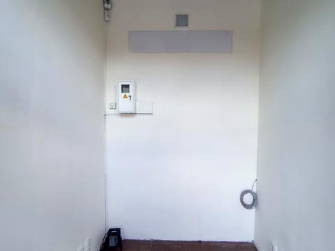 комерційна за адресою Хотинська вул., 12