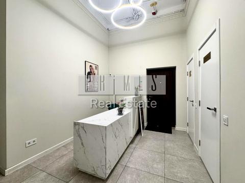 коммерческая по адресу Андрея Верхогляда ул. (Михайла Драгомирова), 15-А