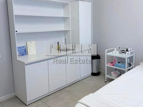 коммерческая по адресу Андрея Верхогляда ул. (Михайла Драгомирова), 15-А