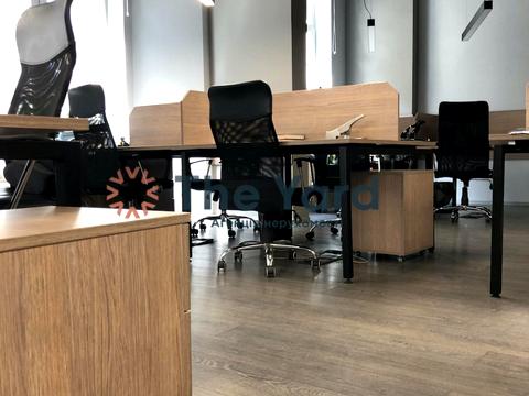 комерційна за адресою Дегтярна вул., 6А