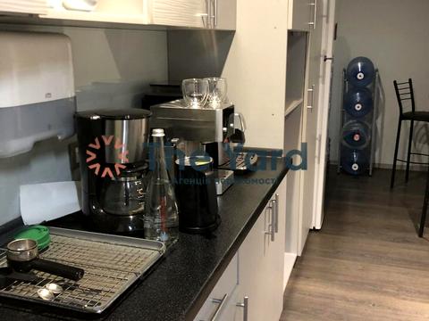 комерційна за адресою Дегтярна вул., 6А