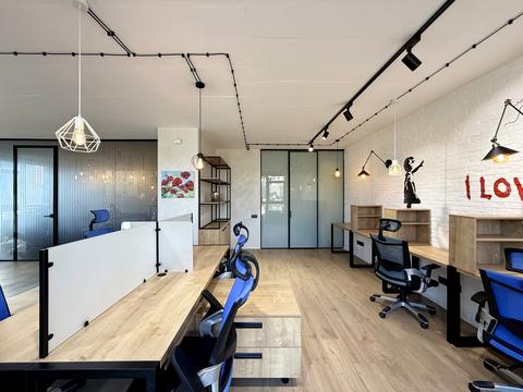 комерційна за адресою Джона Маккейна вул. (Івана Кудрі), 3-А