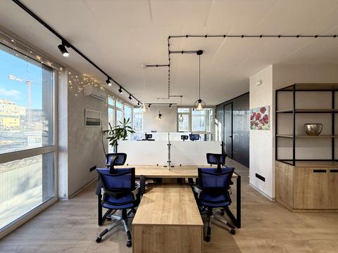 комерційна за адресою Джона Маккейна вул. (Івана Кудрі), 3-А