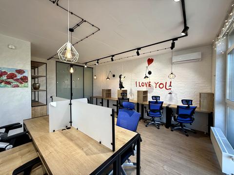 комерційна за адресою Джона Маккейна вул. (Івана Кудрі), 3-А