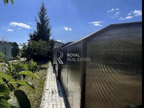 дом по адресу Молодіжна, 1