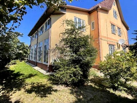 дом по адресу Молодіжна, 1