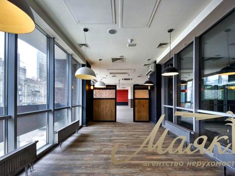 комерційна за адресою Саксаганського вул., 120