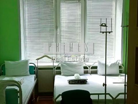 комерційна за адресою Почайнинська вул., 70