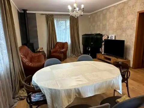 дом по адресу вул. Геологів, 21