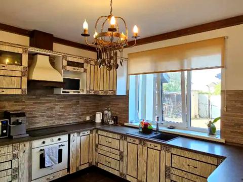 дом по адресу вул. Геологів, 21