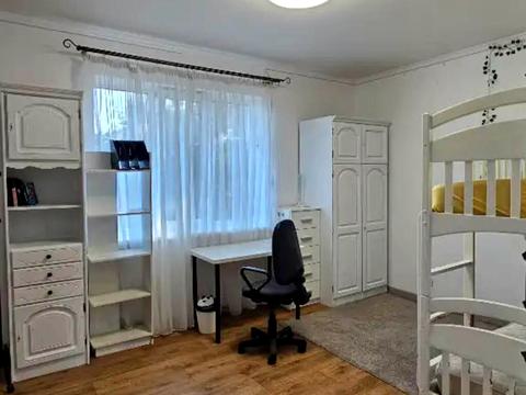 дом по адресу вул. Геологів, 21