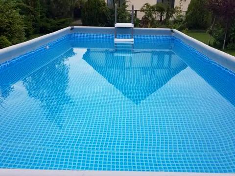 дом по адресу вул. Геологів, 21