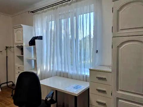 дом по адресу вул. Геологів, 21