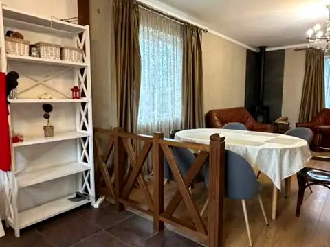 дом по адресу вул. Геологів, 21