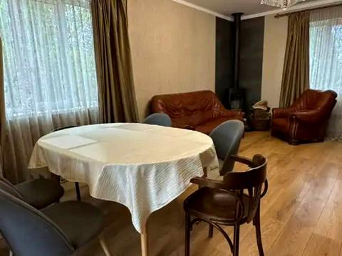 дом по адресу вул. Геологів, 21