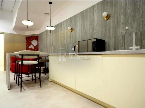 комерційна за адресою Буслівська вул., 12