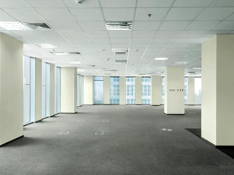 комерційна за адресою Миколи Амосова вул., 12