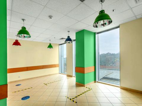 комерційна за адресою Миколи Амосова вул., 12