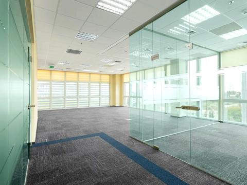 комерційна за адресою Миколи Амосова вул., 12