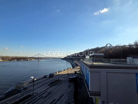 коммерческая по адресу Почтовая пл., 3