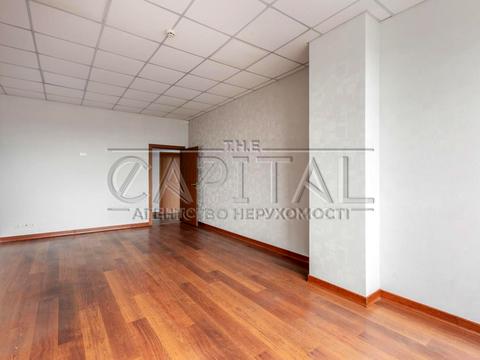 комерційна за адресою Велика Васильківська вул. (Червоноармійська), 72-А