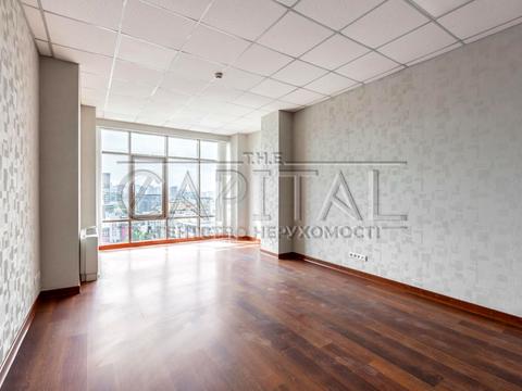 комерційна за адресою Велика Васильківська вул. (Червоноармійська), 72-А