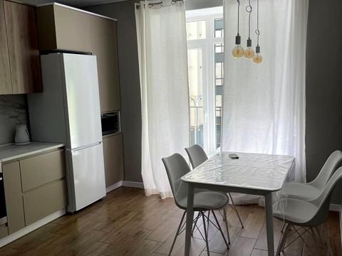 квартира по адресу Максимовича ул., 45