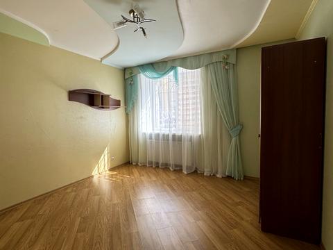 квартира за адресою Зодчих вул., 4