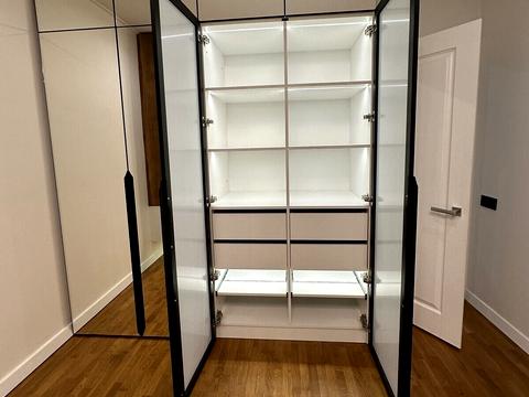 квартира за адресою Макогона вул., 25