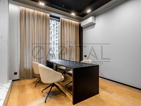 комерційна за адресою Бульварно-Кудрявська вул. (Воровського), 15